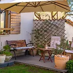 Lilly With Private Parking And Private Garden-quiet Oasis Apartman Pula