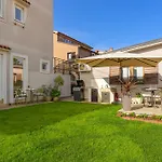 Lilly With Private Parking And Private Garden-quiet Oasis Apartman