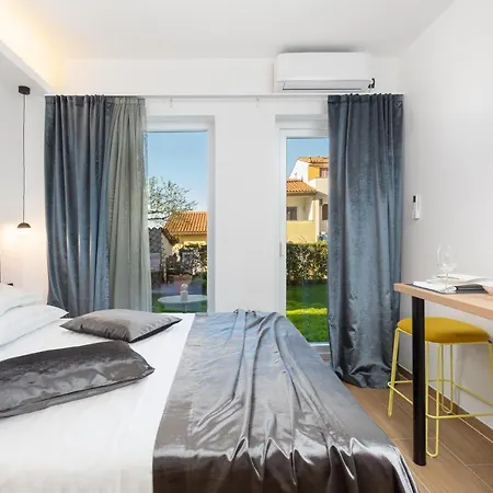 Lilly With Private Parking ,private Garden-quiet Oasis * Pula