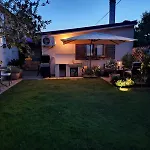 Lilly With Private Parking And Private Garden-quiet Oasis