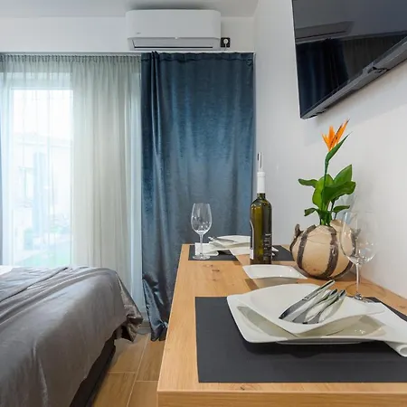 Apartman Lilly With Private Parking In The Yard Of The House *