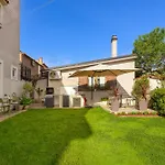 Lilly With Private Parking And Private Garden-quiet Oasis Appartement *