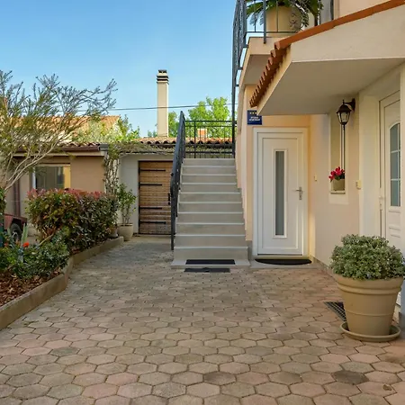 Lilly With Private Parking And Private Garden-quiet Oasis * Pula