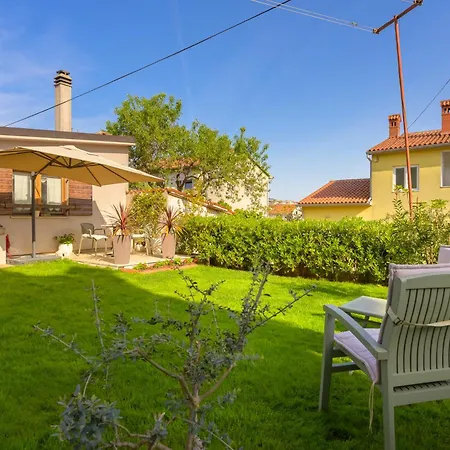 Lilly With Private Parking And Private Garden-quiet Oasis Appartamento